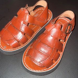 Huaraches little sandals. size 6 toddler
